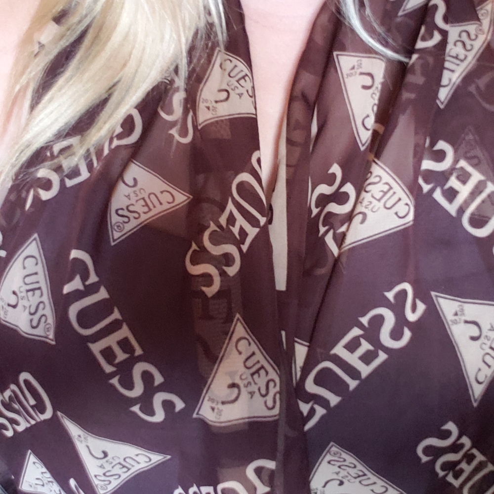 ☆GUESS Authentic (Vintage) NEW QUALITY Scarf☆ Great Gift!♥